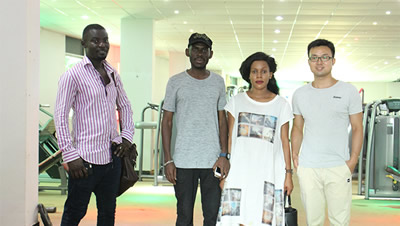 乌干达客户来中国找抖奶小视频在线观看APP下载