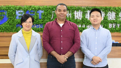 埃及客户进口中国抖奶视频APP免费下载品牌商用健身设备