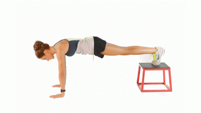 如何纠正圆肩，锻炼肩部的健身器材