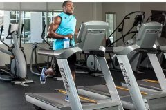 跑步机真的伤膝盖吗？健身房的商用跑步机呢？
